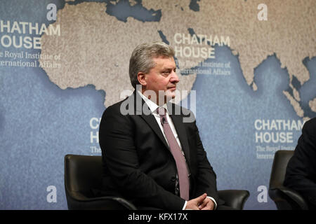 London, Großbritannien. 1 Nov, 2017. Gjorge Ivanov, Präsident der Republik Mazedonien, spricht über die Herausforderungen seines Landes von den hohen Niveaus der Migration gegenübergestellt hat, im Chatham House in London am 1. November 2017. Quelle: Dominic Dudley/Alamy leben Nachrichten Stockfoto