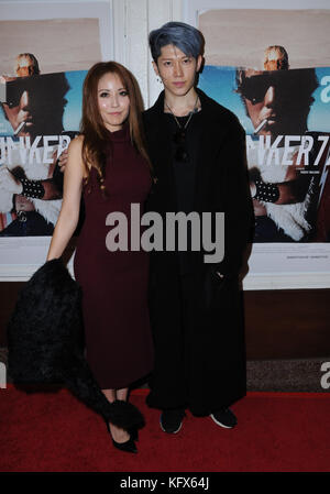 Santa Monica, Kalifornien, USA. November 2017. Miyavi. „Bunker77“ Los Angeles Premiere im Aero Theater in Santa Monica. Hinweis: Birdie Thompson/AdMedia/ZUMA Wire/Alamy Live News Stockfoto