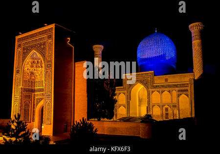 Gur-e Amir Mausoleum von Timur bei Nacht - Samarkand, Usbekistan Stockfoto