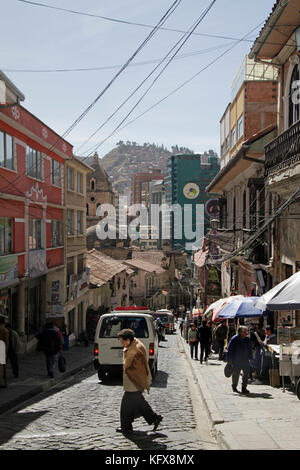 2. Juni 2016 - La Paz, Bolivien: Street Scene und Gebäuden in der Stadt La Paz, Bolivien. Stockfoto