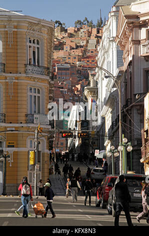 2. Juni 2016 - La Paz, Bolivien: Street Scene und Gebäuden in der Stadt La Paz, Bolivien. Stockfoto