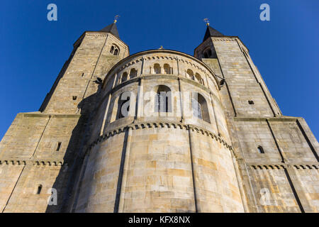 Fassade der St. Godehard Kirche in Hildesheim Stockfoto