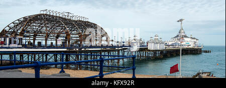 Eastbourne Pier - teilweise zerstört durch einen Brand am 30. Juli 2014. Es führte zu einer Flut von Holzkohle, die sich entlang der Südküste ausbreitete. Brandstiftung wird vermutet. Stockfoto