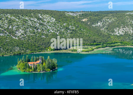 Visovac Kloster bei Visovačko jezero, Krka Nationalpark, Brištane, Šibensko-kninska, Dalmatien, Kroatien, Europa. Stockfoto