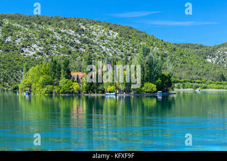 Visovac Kloster bei Visovačko jezero, Krka Nationalpark, Brištane, Šibensko-kninska, Dalmatien, Kroatien, Europa. Stockfoto