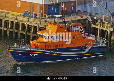 Newcastle, Vereinigtes Königreich - 5. Oktober 2014 - RNLI Rettungsboot 17-20 Spirit of Northumberland an ihren Anlegestellen Stockfoto