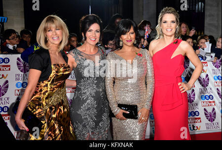 Von links nach rechts nehmen Kate Garraway, Susanna Reid, Ranvir Singh und Charlotte Hawkins an den Pride of Britain Awards 2017 im Grosvenor House, Park Street, London, Teil. Bilddatum: Montag, 30. Oktober. Das Foto sollte lauten: Ian West/PA Wire Stockfoto