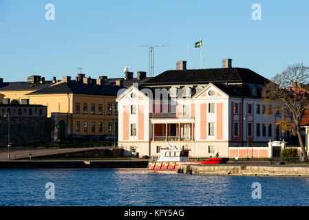 Karlskrona, Schweden - 30. Oktober 2017: Umwelt Dokumentarfilm. Die blekinge Governor Residence wie vom Meer aus gesehen. Stockfoto