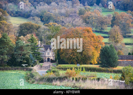 Upper Slaughter Manor im Herbst. Upper Slaughter. Cotswolds, Gloucestershire, England Stockfoto