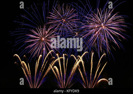 Lagerfeuer Nacht (Guy Fawkes Nacht) - Feuerwerk am 5. November in Großbritannien Stockfoto