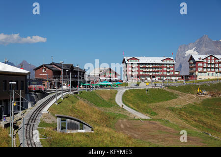 Bahnhof und Bahngleise in kleine Scheidegg, Berner Oberland, Schweiz Stockfoto