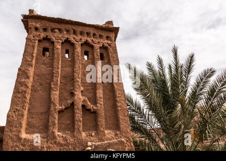 Ait Ben Haddou - Marokko, 17. Oktober, 2017: Ait Ben Haddou - Festung, das Ksar ist ein Pre-saharan traditionellen Siedlung Wohnung Typ Architectur Stockfoto