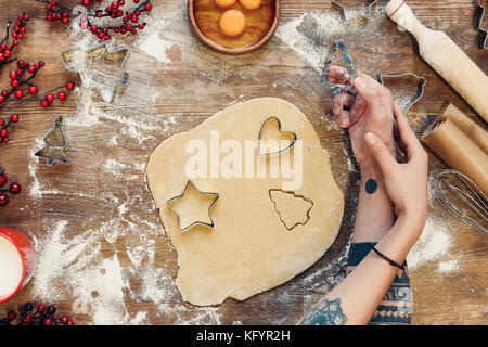 Paar kochen Lebkuchen cookies Stockfoto