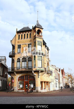 19. jahrhundert Jugendstil Apotheke an Voorstreek in Leeuwarden, Niederlande Stockfoto