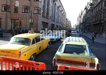 Eine allgemeine Ansicht des Glasgower Stadtzentrums, die für die Dreharbeiten der Fernsehserie Melrose mit dem Schauspieler Benedict Cumberbatch in New York City umgewandelt wurde. Stockfoto