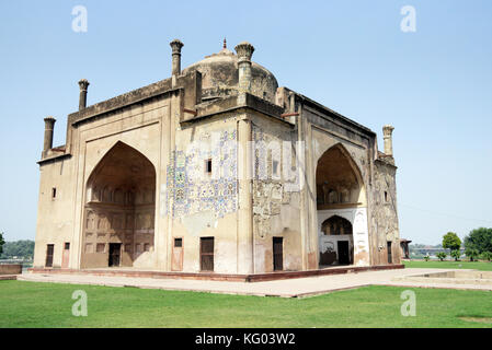 Chini ka Rauza in Agra. Chini ka Rauza ist das Grab von Allama Afzal Khan Mullah, ein Gelehrter und Dichter, der Premierminister wurde unter Shah Jahan. Stockfoto