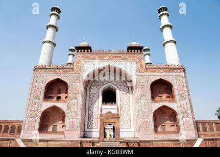 Gateway zu Akbars Grab in Sikandra in Agra Stockfoto