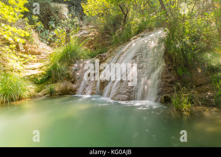 Wasserfall bei polilimnio in Griechenland. ein touristisches Ziel. Stockfoto