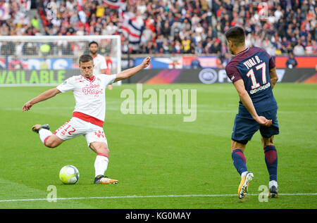 Paris Saint-Germain (PSG) gegen den FC Girondins de Bordeaux im Parc des Princes Stadion mit: 17, Yuri Berchiche, 12 Nicolas de Préville Wo: Paris, Ile de France, Frankreich Wann: 30 Sep 2017 Credit: ATP/Gromik Thierry/WENN.com Stockfoto