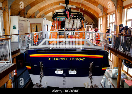 Um Mumbles Swansea Wales UK RNLI Lifeboat, Roy Barker IV Stockfoto