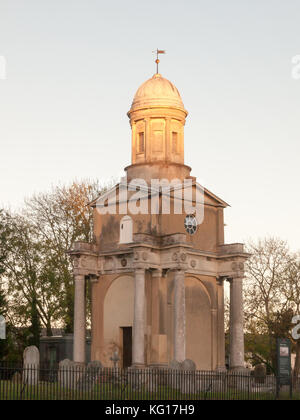 Mistley Twin Tower von niedergebrannt Kirchtürmen private Religion Christentum, Essex, England, Großbritannien Stockfoto