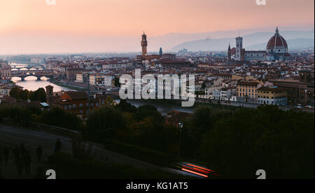 Panorama von Florenz, Toskana, Italien bei Sonnenuntergang von der Piazzale Michelangelo Stockfoto