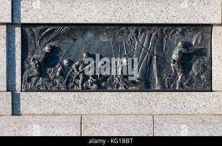 Bronze Bas Relief Panels im 2. Weltkrieg Memorial, Washington DC, USA Stockfoto