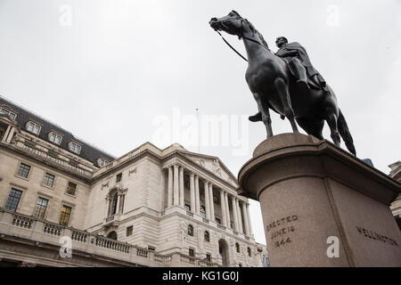 London, Großbritannien. 2 Nov, 2017. Die Bank von England, die heute die Zinsen zum ersten Mal seit 10 Jahren angehoben, von 0,25% auf 0,5%. Credit: Mark kerrison/alamy leben Nachrichten Stockfoto