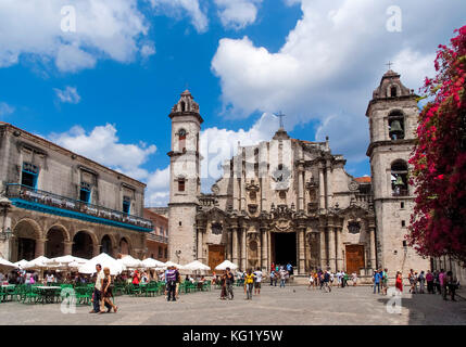 Havanna, Kuba: Plaza de La Catedral Stockfoto