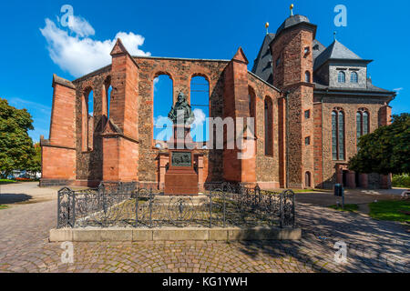 Hanau, Hessen, Deutschland: wallonisch-niederländische Kirche - Denkmal Graf Philipp Ludwig II. Stockfoto