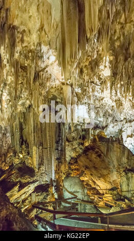 Tropfsteinhöhlen von Nerja, Spanien *** Local Caption ***, Höhle, Stalaktiten, Stalagmiten, Scheinwerfer, Beleuchtung, Stockfoto