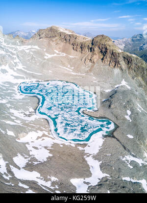 Panoramablick von lej lagrev während der Schneeschmelze, st. moritz, Engadin, Kanton Graubünden, Schweiz, Europa Stockfoto