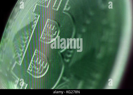 Close-up bitcoin Währung auf dem Bildschirm Stockfoto