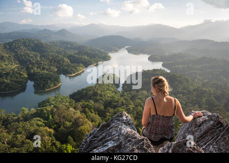 Touristische auf bukit tabur Berg mit Blick auf klang Tore Dam, Kuala Lumpur, Malaysia, Südostasien, Asien Stockfoto