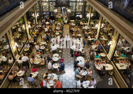 Confeitaria Colombo, Jugendstil Architektur innerhalb der traditionellen Konditor und Restaurant in der Innenstadt von Rio de Janeiro, Brasilien, Südamerika Stockfoto