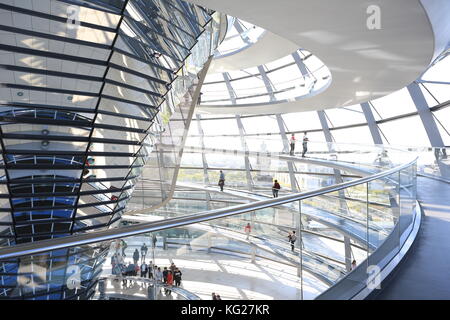 Der Dom von Norman Foster, Reichstag Parlamentsgebäude, Berlin, Deutschland, Europa Stockfoto