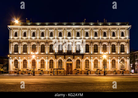 St. Petersburg, Russland - 31. Mai 2016: Nacht beleuchtete Fassade des Gebäudes von n.i. vavilov Institut für pflanzengenetische Ressourcen Vorderansicht Stockfoto