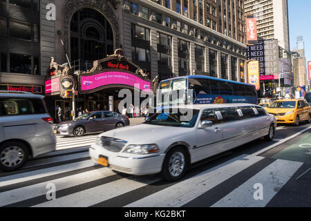 Hard Rock Cafe im historischen Paramount Building, Times Square, NYC, USA Stockfoto