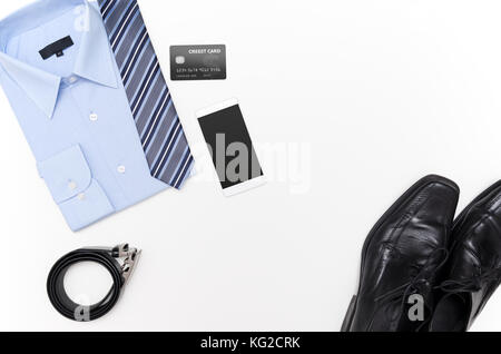 Outfits für Männer mit blauen Shirt. kleidung shop Top View Konzept Stockfoto