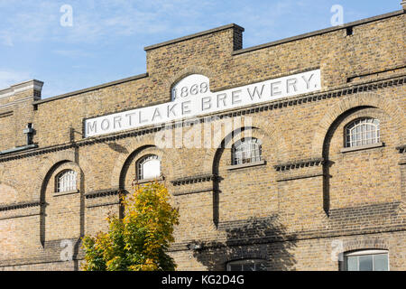 Ehemalige Mortlake Brauerei Gebäude, Mortlake High Street, Mortlake, London Borough von Richmond upon Thames, London, England, Vereinigtes Königreich Stockfoto