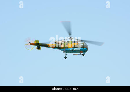 Rumänische IAR316 Alouette fliegt auf BIAS Stockfoto