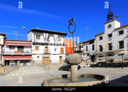 Die traditionelle Architektur der Plaza Mayor, dem Dorf Santa Fe, La Vera, Extremadura, Spanien Stockfoto