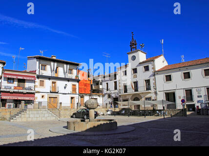 Die traditionelle Architektur der Plaza Mayor, dem Dorf Santa Fe, La Vera, Extremadura, Spanien Stockfoto