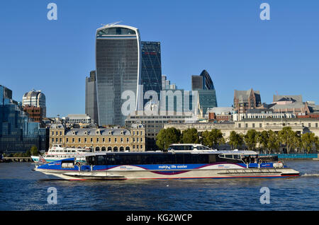 Financial District, London, UK. 20 Fenchurch Street, Leadenhall Gebäude, Turm 42, und Gurke alle sichtbar. Stockfoto