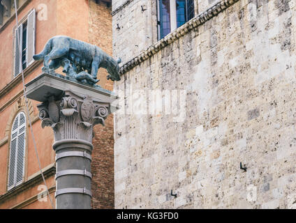 Einer Legende nach Siena gegründet wurde von Senius und aschius, zwei Söhne von Remus. Wenn Sie Rom flohen, nahmen sie die Statue von Wölfin nach Siena, die Stockfoto