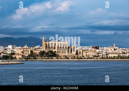 Die Kathedrale La Seu, Palma, Palma de Mallorca, Balearen, Spanien. Stockfoto