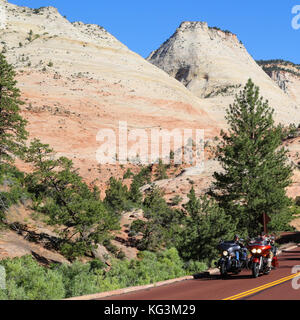 Eine Szene auf dem Zion - mt.carmel Highway wie gelangt man in den Zion National Park aus dem Osten Stockfoto