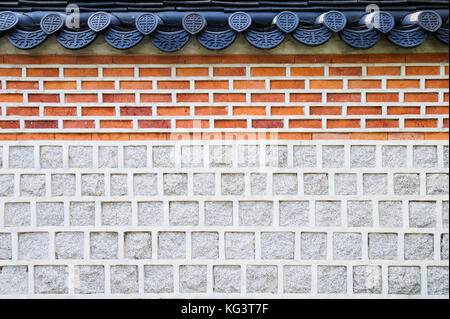 Traditionelle koreanische Wand. Gyeongbokgung Palast, Seoul, Südkorea Stockfoto
