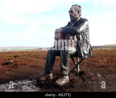 Sitzende Figur von Sean Henry vom 25. Oktober 2017 Stockfoto