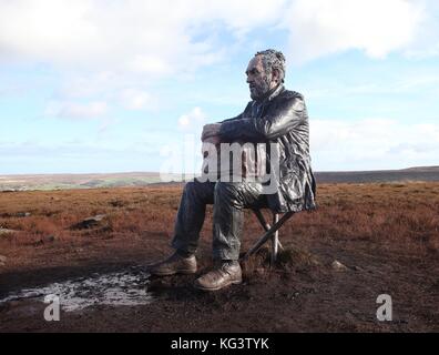 Sitzende Figur von Sean Henry vom 25. Oktober 2017 Stockfoto